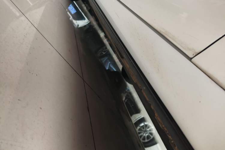 Used Mazda 3 Axela 2020 1.5L Automatic ZhiMei Edition Right Side Sill