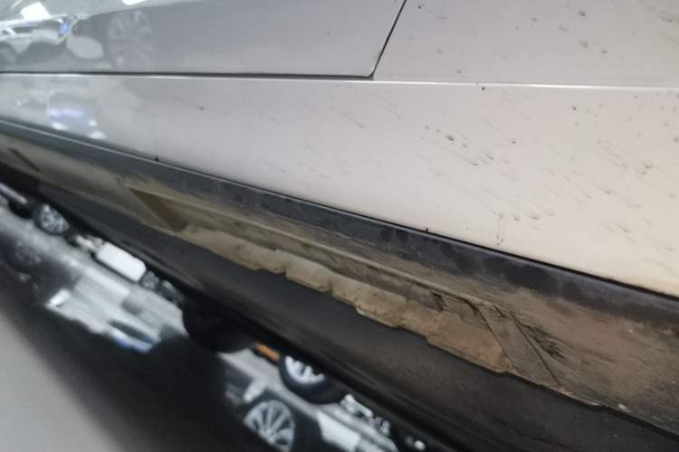 Used Mazda 3 Axela 2020 1.5L Automatic ZhiMei Edition Right Side Sill