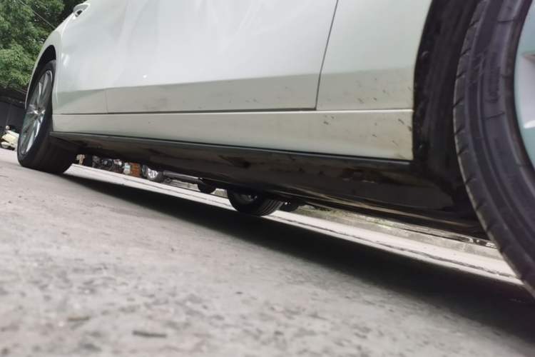 Used Mazda 3 Axela 2020 2.0L Automatic Zhiya Edition Right Side Sill