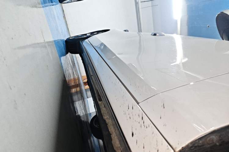 Used Mazda 3 Axela 2020 2.0L Automatic Zhiya Edition Right Side Sill