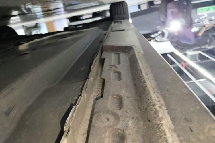 Used Mazda 3 Axela 2020 1.5L Automatic Luxury Version Right Side Sill