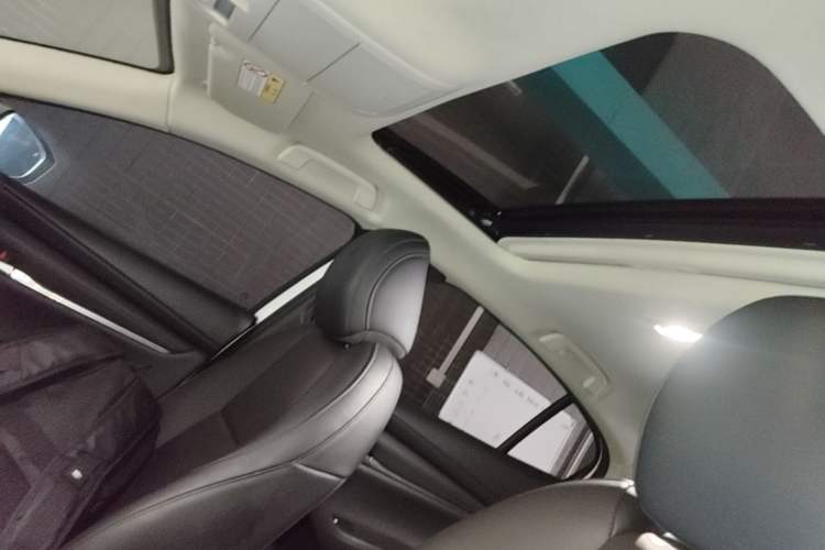 Used Mazda 3 Axela 2020 2.0L Automatic Zhiya Edition Roof