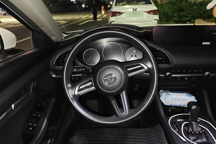 Used Mazda 3 Axela 2020 1.5L Automatic ZhiMei Edition Steering Wheel