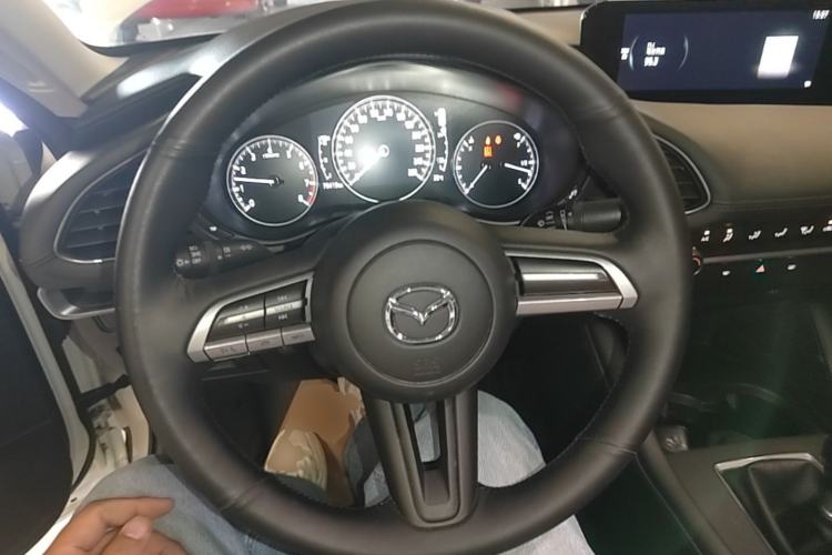 Used Mazda 3 Axela 2020 1.5L Manual ZhiMei Edition Steering Wheel