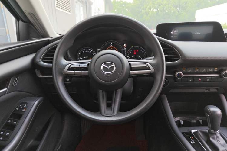 Used Mazda 3 Axela 2020 1.5L Automatic ZhiMei Edition Steering Wheel