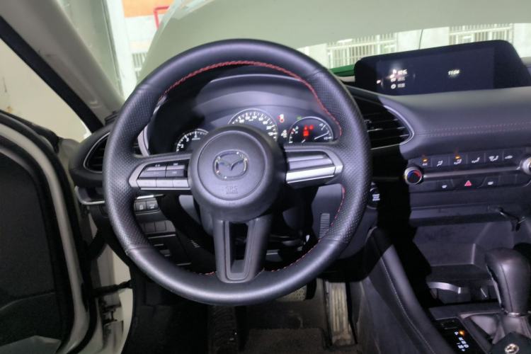Used Mazda 3 Axela 2020 1.5L Automatic ZhiMei Edition Steering Wheel