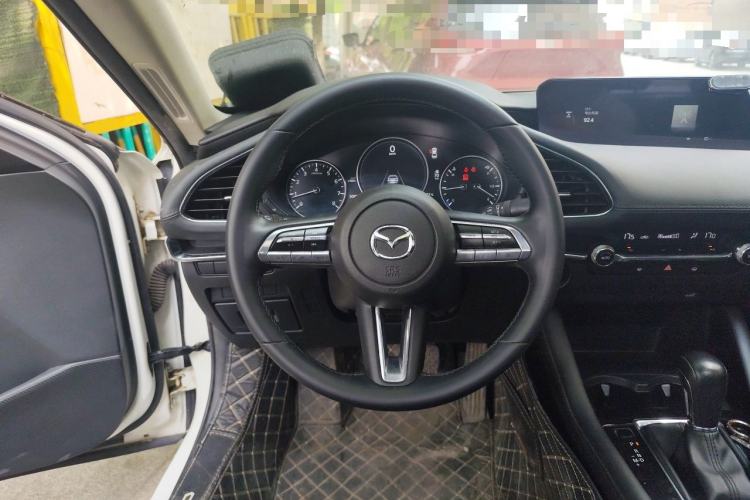 Used Mazda 3 Axela 2020 2.0L Automatic Zhiya Edition Steering Wheel