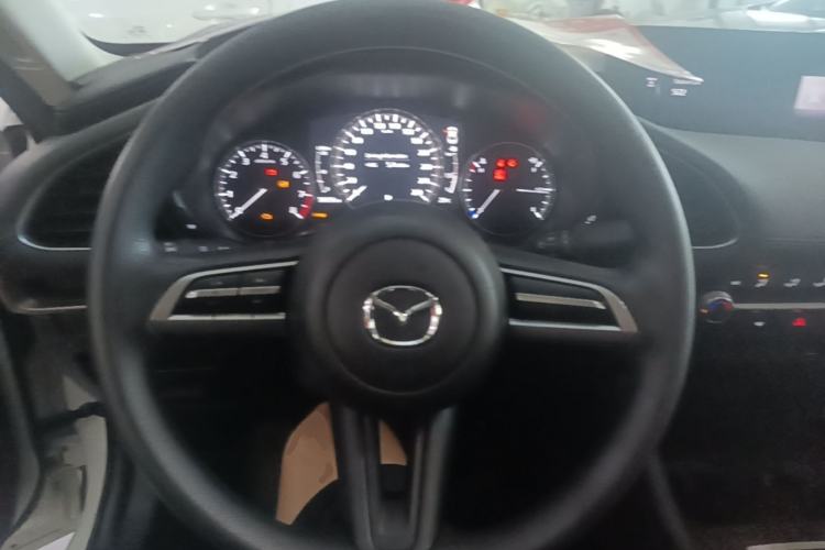 Used Mazda 3 Axela 2020 1.5L Automatic ZhiMei Edition Steering Wheel