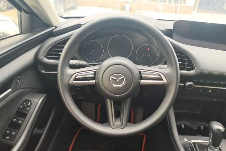 Used Mazda 3 Axela 2020 1.5L Automatic ZhiMei Edition Steering Wheel