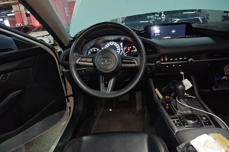 Used Mazda 3 Axela 2020 1.5L Automatic ZhiMei Edition Steering Wheel