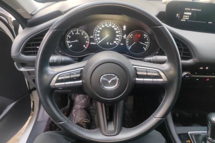 Used Mazda 3 Axela 2020 1.5L Automatic Luxury Version Steering Wheel