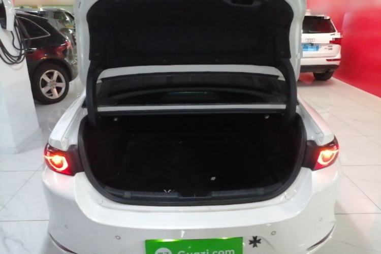 Used Mazda 3 Axela 2020 2.0L Automatic ZhiXuan Edition Trunk