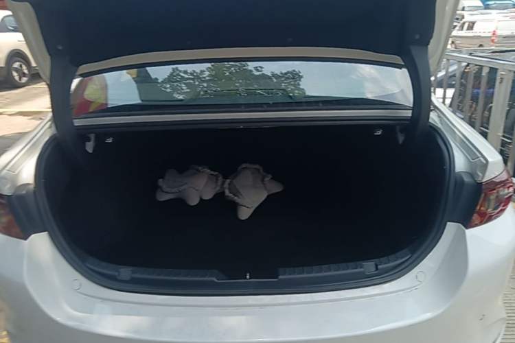 Used Mazda 3 Axela 2020 2.0L Automatic Zhiya Edition Trunk