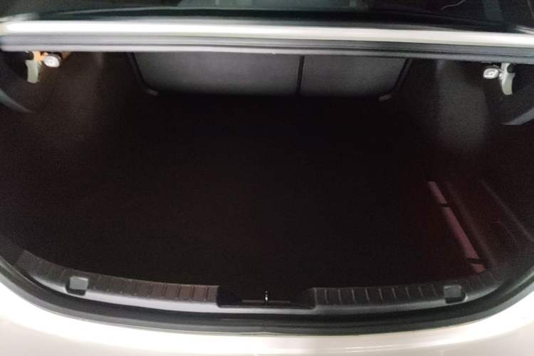 Used Mazda 3 Axela 2020 2.0L Automatic Zhiya Edition Trunk