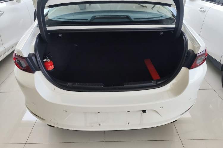 Used Mazda 3 Axela 2020 1.5L Automatic ZhiMei Edition Trunk