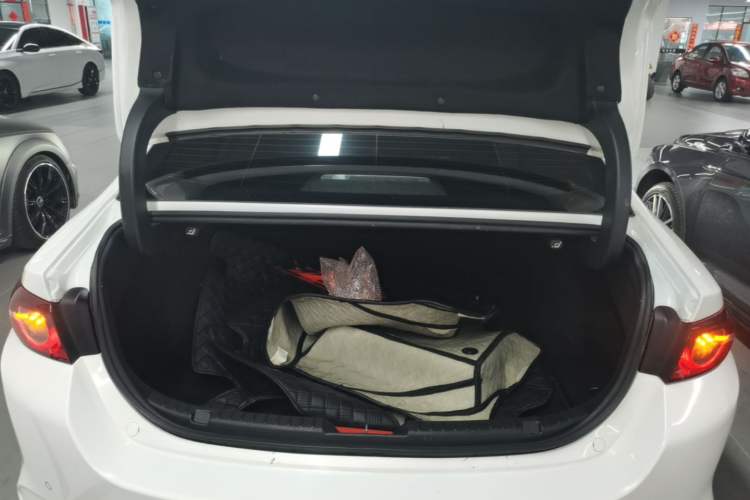 Used Mazda 3 Axela 2020 1.5L Automatic Zhiyue Sunroof Version Trunk
