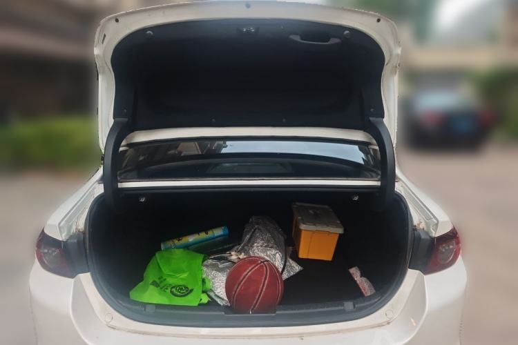 Used Mazda 3 Axela 2020 2.0L Automatic ZhiXuan Edition Trunk