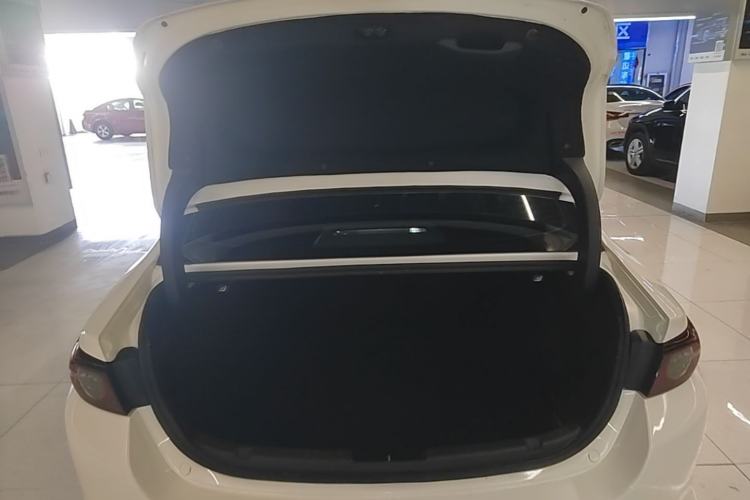 Used Mazda 3 Axela 2020 1.5L Manual ZhiMei Edition Trunk