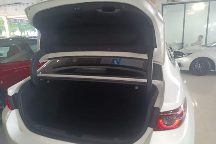 Used Mazda 3 Axela 2020 1.5L Automatic ZhiMei Edition Trunk
