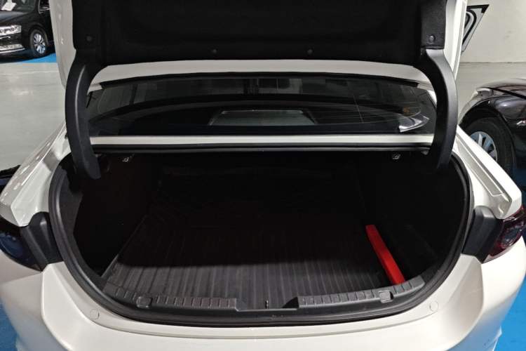 Used Mazda 3 Axela 2020 2.0L Automatic Zhiya Edition Trunk