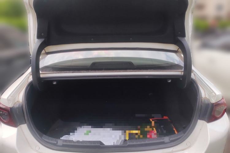 Used Mazda 3 Axela 2020 1.5L Automatic Luxury Version Trunk