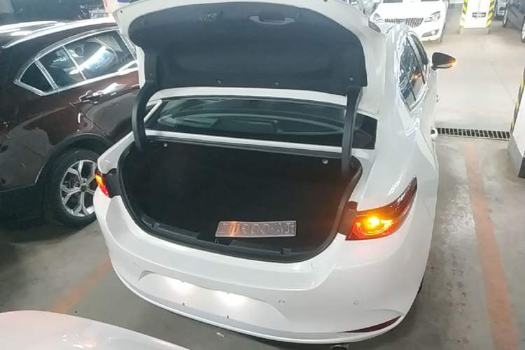 Used Mazda 3 Axela 2020 1.5L Automatic Zhiyue Sunroof Version Trunk