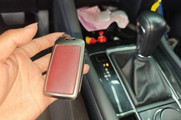 Used Mazda 3 Axela 2020 1.5L Automatic ZhiMei Edition Vehicle Key