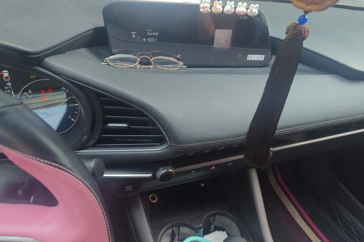 Used Mazda 3 Axela 2020 1.5L Automatic ZhiMei Edition Audio And AC Panel