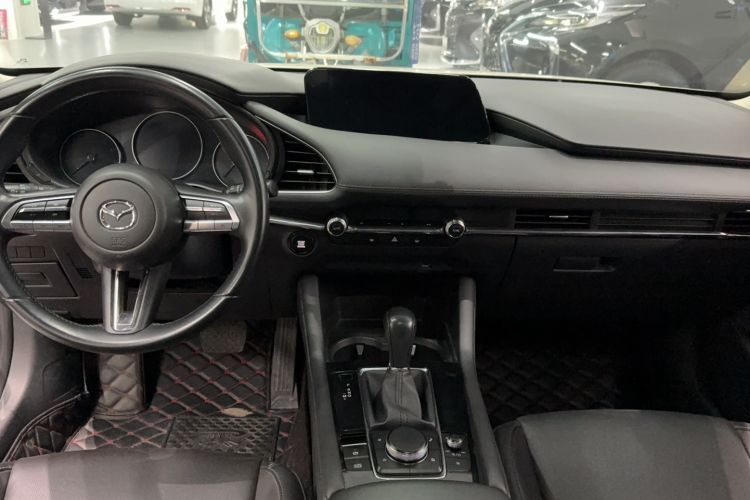 Used Mazda 3 Axela 2020 2.0L Automatic Zhiya Edition Center Console