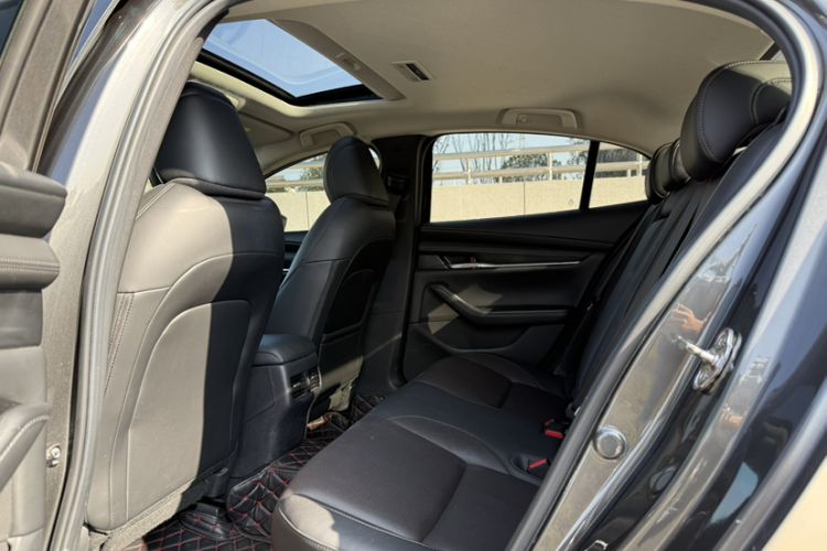 Used Mazda 3 Axela 2020 2.0L Automatic Zhiya Edition Interior 1
