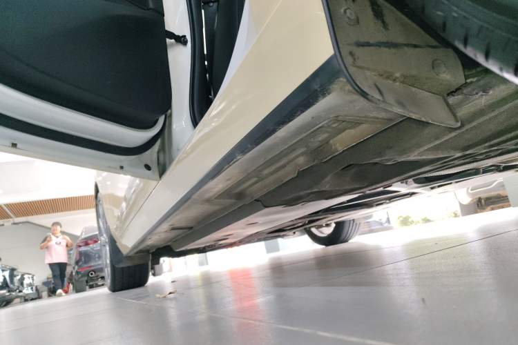 Used Mazda 3 Axela 2020 2.0L Automatic Zhiya Edition Left Side Sill
