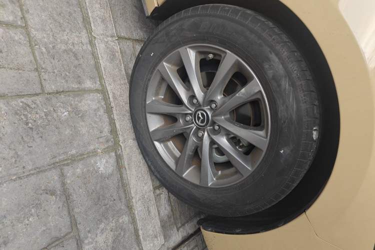Used Mazda 3 Axela 2020 1.5L Automatic ZhiMei Edition Right Front Wheel Hub