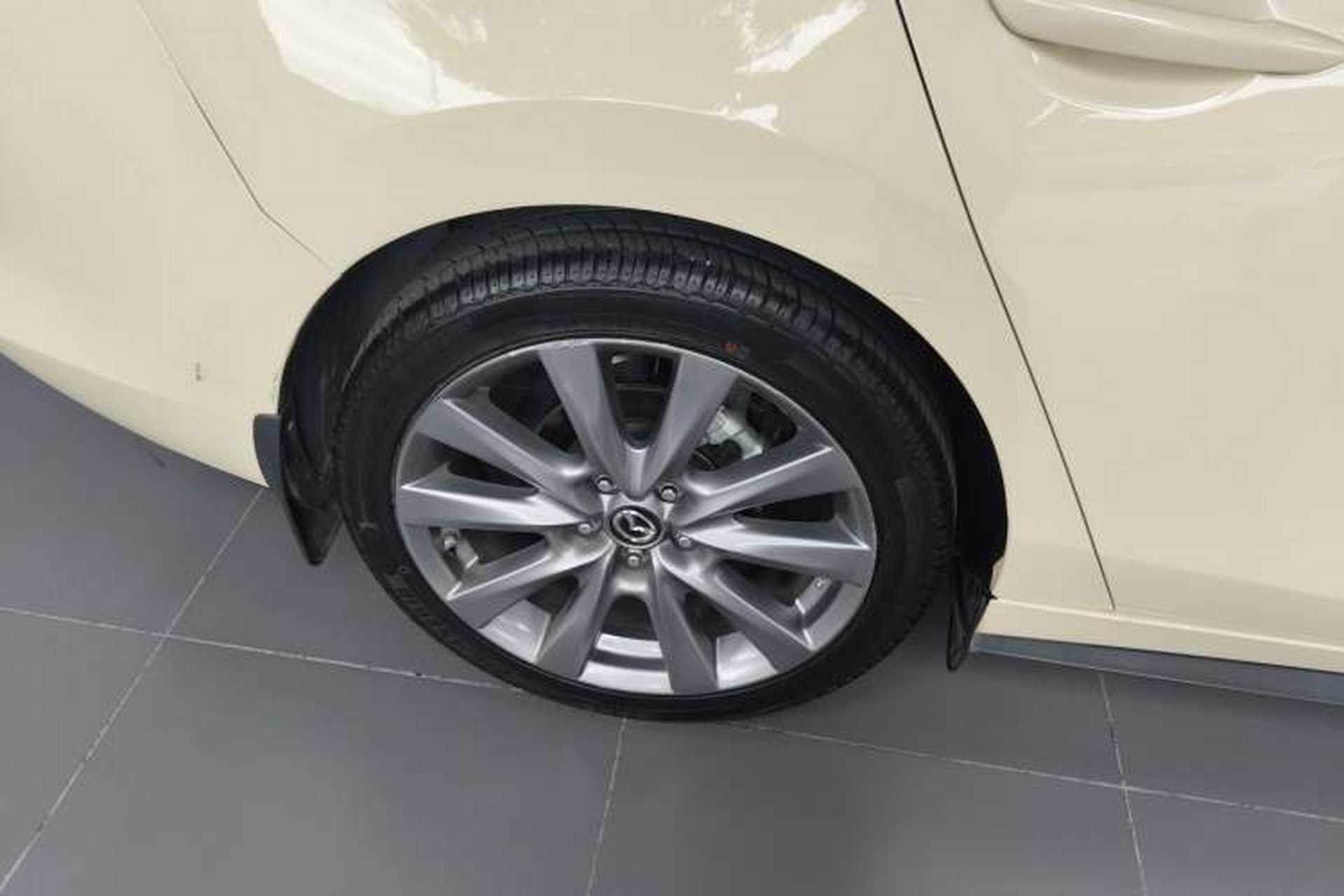 Used Mazda 3 Axela 2020 2.0L Automatic Zhiya Edition Right Rear Wheel Hub