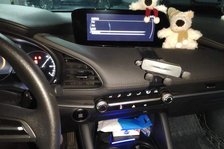 Used Mazda 3 Axela 2021 2.0L Automatic Zhiqing Edition Audio And AC Panel