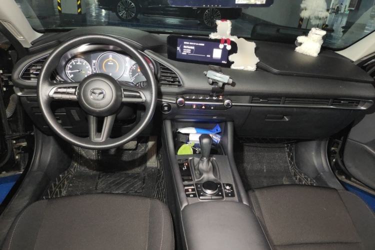 Used Mazda 3 Axela 2021 2.0L Automatic Zhiqing Edition Center Console