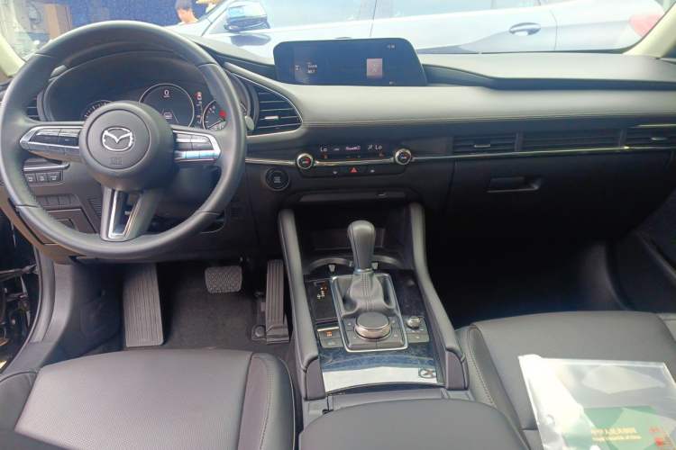 Used Mazda 3 Axela 2021 2.0L Automatic Zhiya Edition Center Console