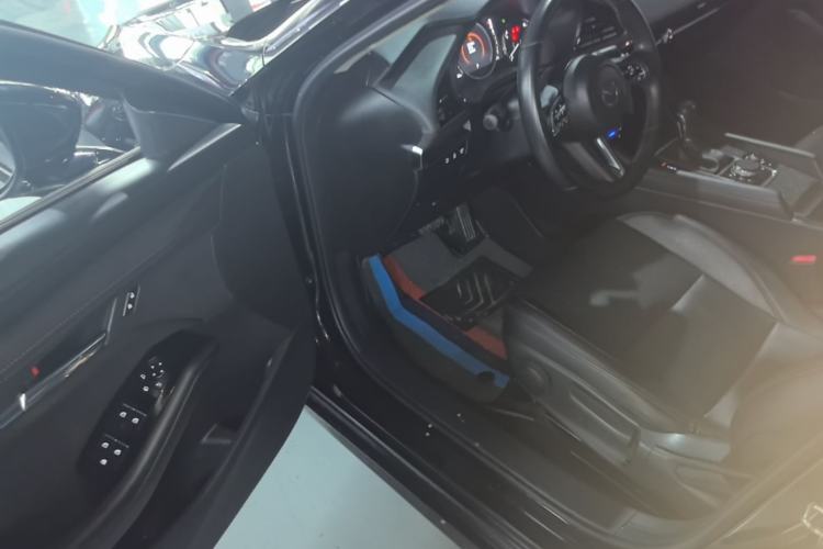 Used Mazda 3 Axela 2021 2.0L Automatic Zhiya Edition Driver Seat