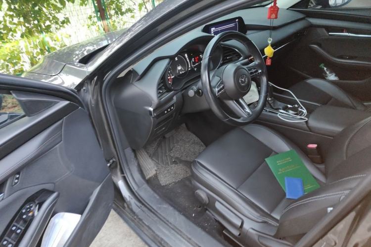 Used Mazda 3 Axela 2021 2.0L Automatic ZhiXuan Edition Driver Seat