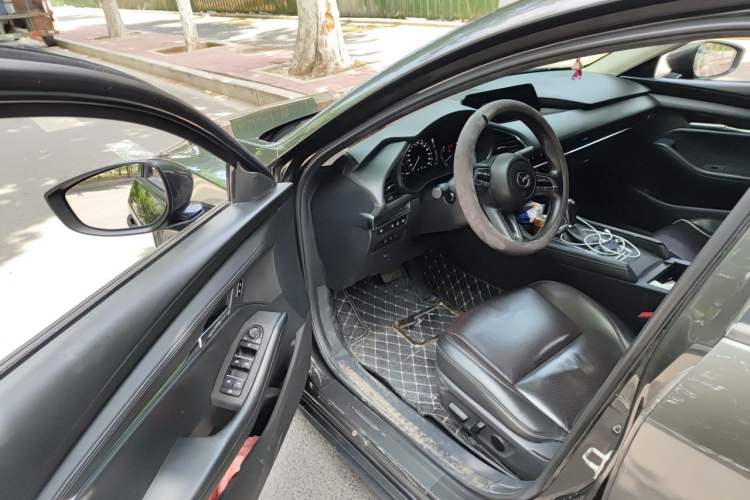 Used Mazda 3 Axela 2021 2.0L Automatic Zhiyao Edition Driver Seat