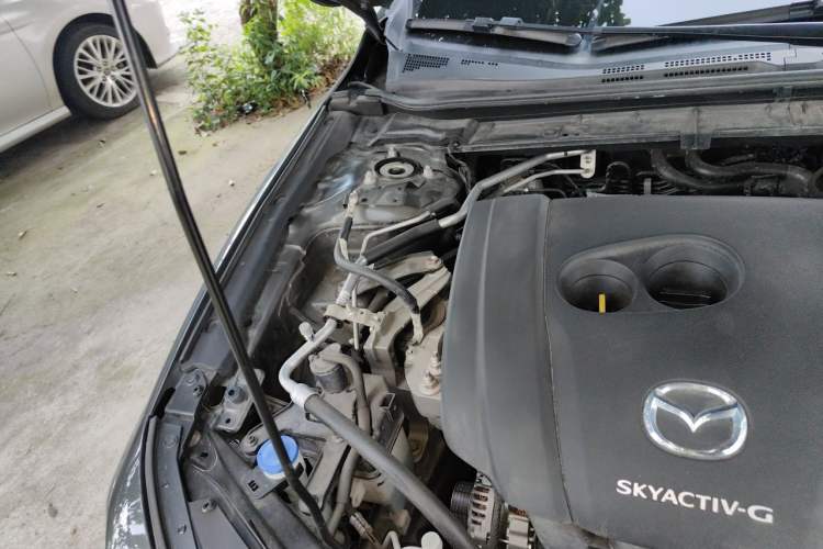 Used Mazda 3 Axela 2021 2.0L Automatic ZhiXuan Edition Engine Bay Right