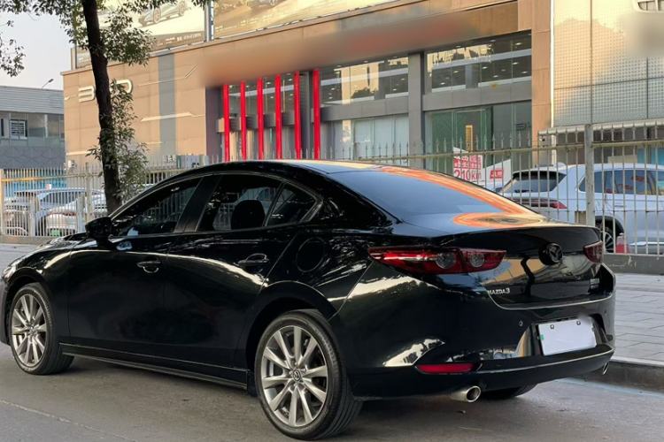 Used Mazda 3 Axela 2021 2.0L Automatic Zhiya Edition Exterior 5