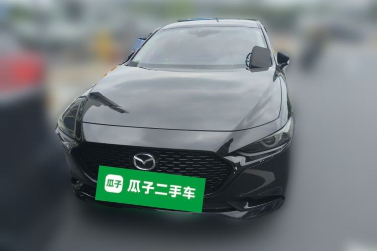 Used Mazda 3 Axela 2021 1.5L Manual ZhiMei Edition Front Right 45 Deg