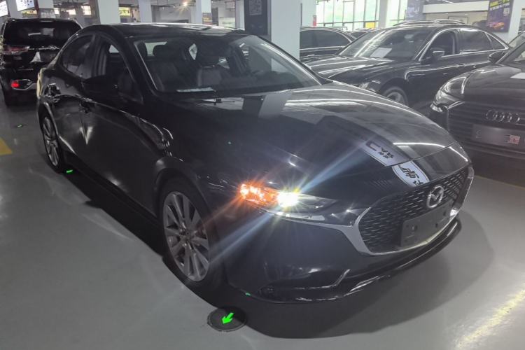 Used Mazda 3 Axela 2021 2.0L Automatic Zhiya Edition Front Right 45 Deg