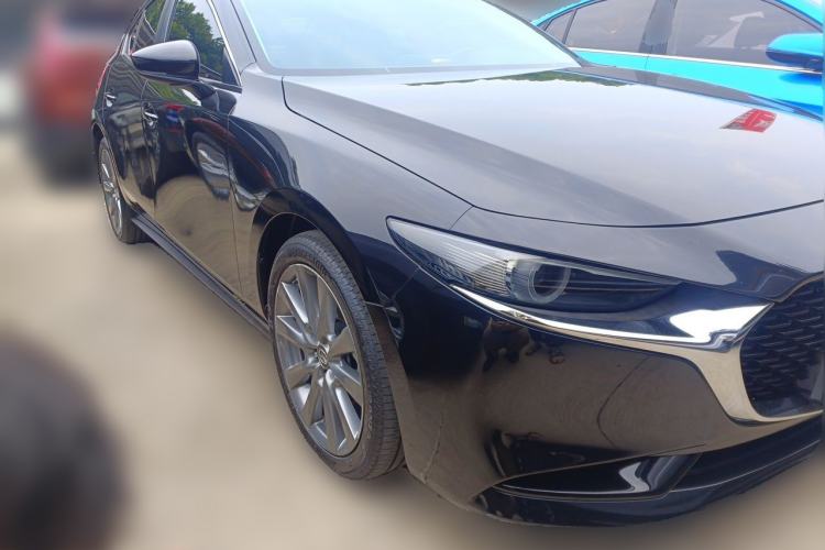 Used Mazda 3 Axela 2021 2.0L Automatic Zhiya Edition Front Right 45 Deg