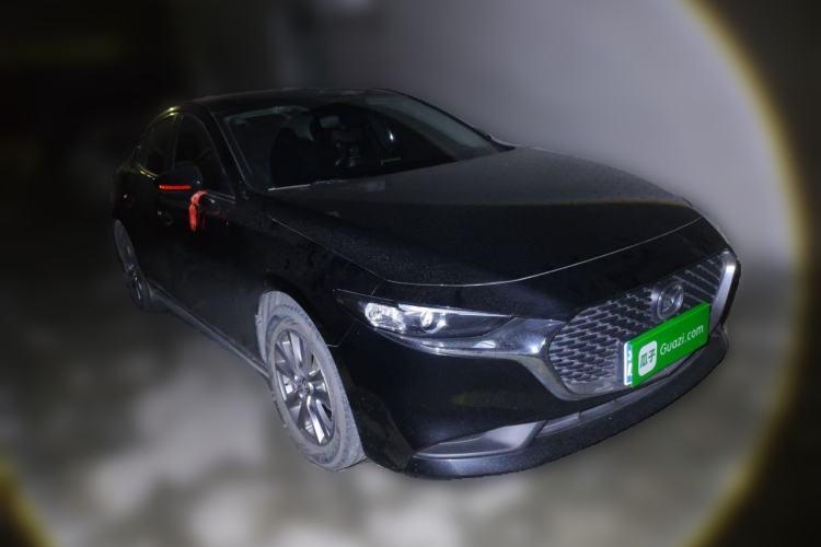 Used Mazda 3 Axela 2021 1.5L Manual ZhiMei Edition Front Right 45 Deg