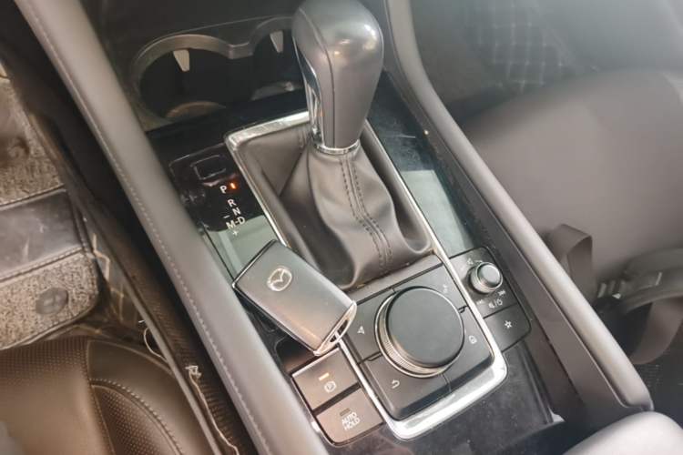 Used Mazda 3 Axela 2021 2.0L Automatic Zhiyao Edition Gear Lever