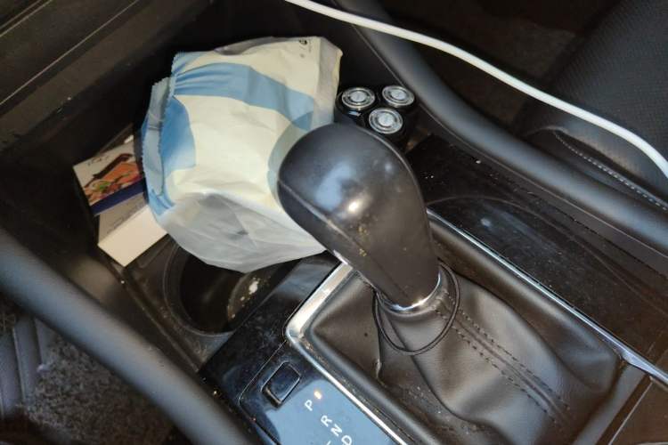 Used Mazda 3 Axela 2021 2.0L Automatic ZhiXuan Edition Gear Lever