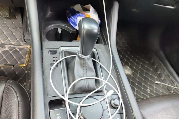Used Mazda 3 Axela 2021 2.0L Automatic Zhiyao Edition Gear Lever
