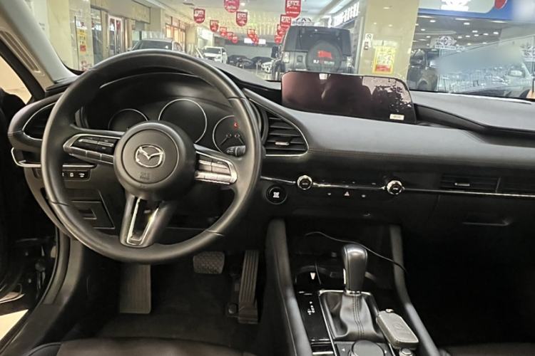 Used Mazda 3 Axela 2021 2.0L Automatic ZhiXuan Edition Interior 2