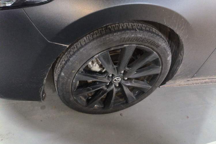 Used Mazda 3 Axela 2021 2.0L Automatic ZhiXuan Edition Left Front Wheel Hub